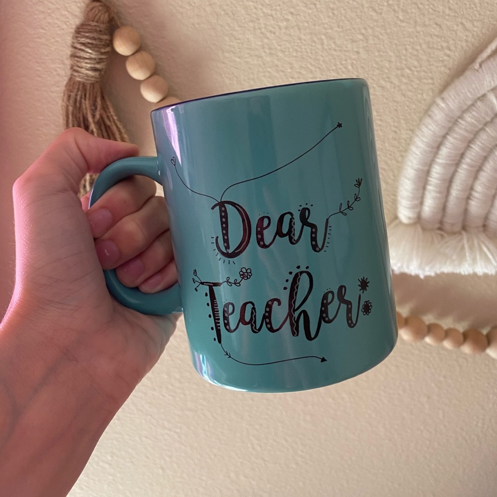 “Dear teacher, thank you!” Coffee mug